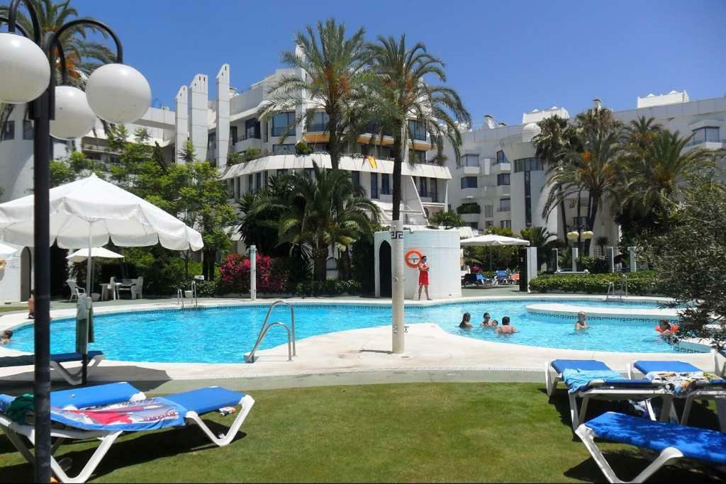 Marbella Center Beachfront With Private Patio Exterior foto
