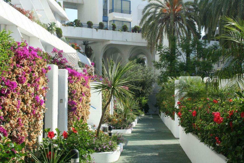 Marbella Center Beachfront With Private Patio Exterior foto